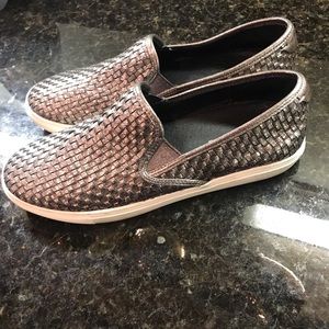 Women J/Slides Size 8